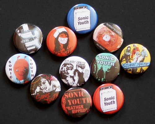 Sonic youth lot 11 badges - youth, of